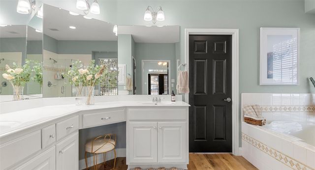 18702 Venture DR, Point Venture, TX 78645