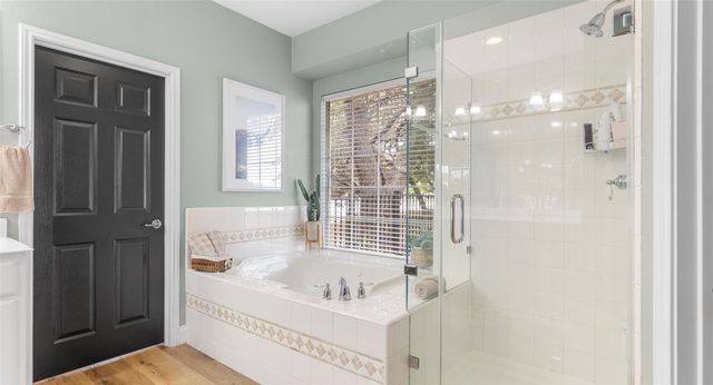 18702 Venture DR, Point Venture, TX 78645