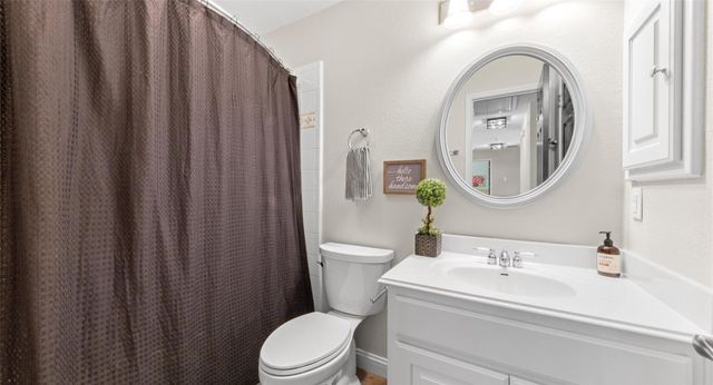 18702 Venture DR, Point Venture, TX 78645