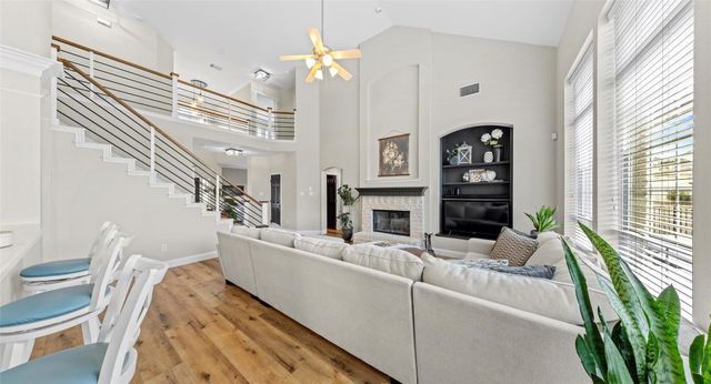 18702 Venture DR, Point Venture, TX 78645