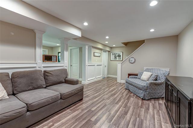 94 Woodhull Road, Huntington, NY 11743