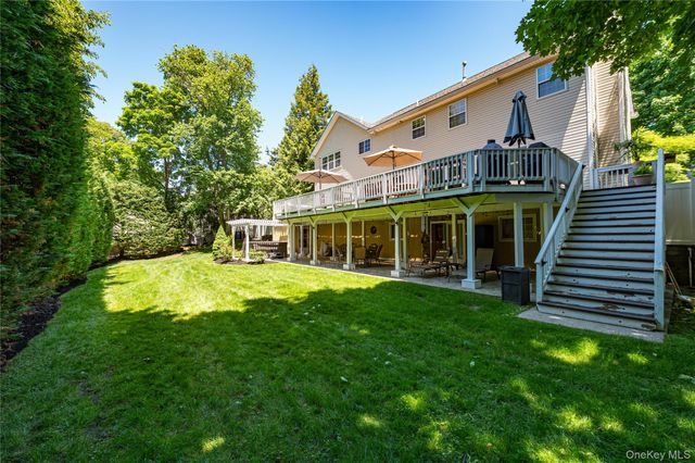 94 Woodhull Road, Huntington, NY 11743