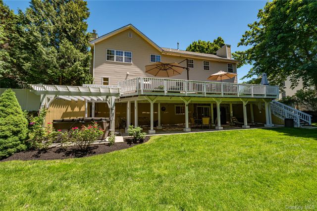 94 Woodhull Road, Huntington, NY 11743