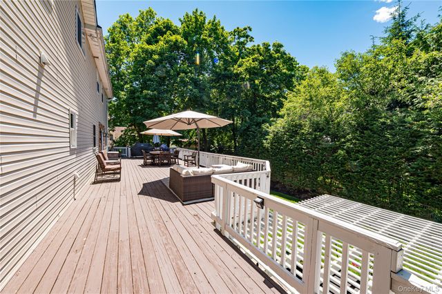 94 Woodhull Road, Huntington, NY 11743
