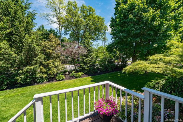 94 Woodhull Road, Huntington, NY 11743