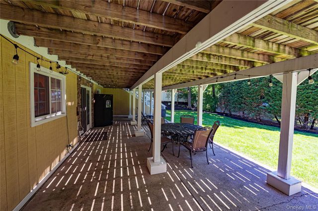 94 Woodhull Road, Huntington, NY 11743