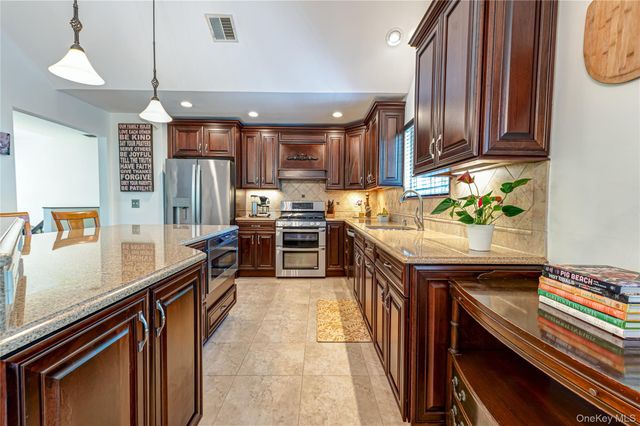 94 Woodhull Road, Huntington, NY 11743
