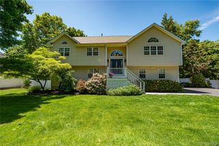 94 Woodhull Road, Huntington, NY 11743