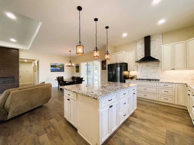 1666 Kangaroo Court, Fruita, CO 81521