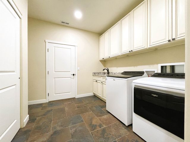 1666 Kangaroo Court, Fruita, CO 81521