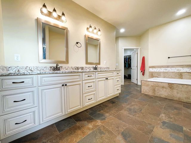 1666 Kangaroo Court, Fruita, CO 81521