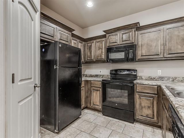 915 SW 92nd Street, Oklahoma City, OK 73139