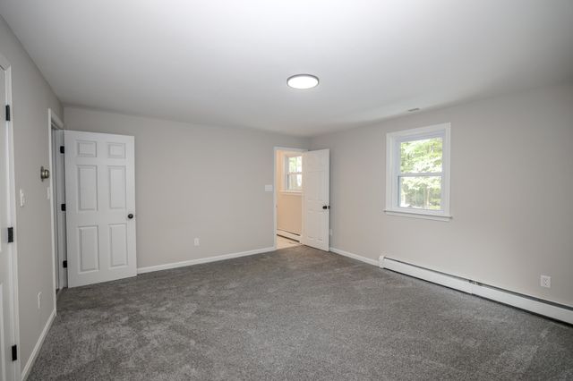 44 Shannon Road, Salem, NH 03079