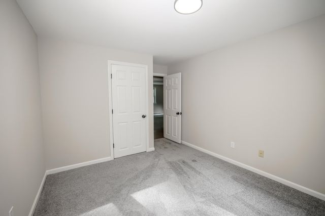 44 Shannon Road, Salem, NH 03079