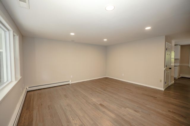 44 Shannon Road, Salem, NH 03079