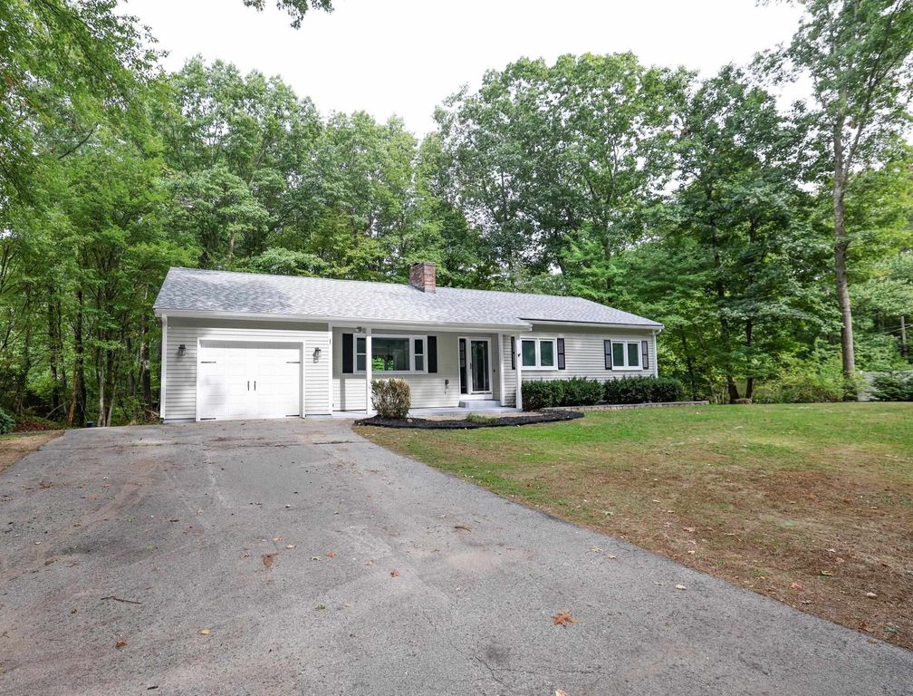 44 Shannon Road, Salem, NH 03079