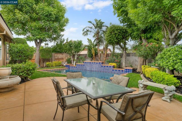 1851 Sanger Peak Way, Antioch, CA 94531