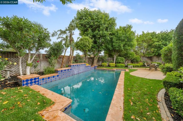 1851 Sanger Peak Way, Antioch, CA 94531