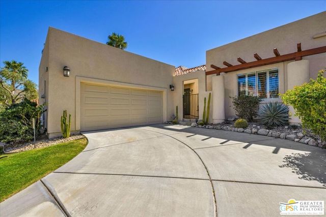 245 Canyon Circle 35, Palm Springs, CA 92264