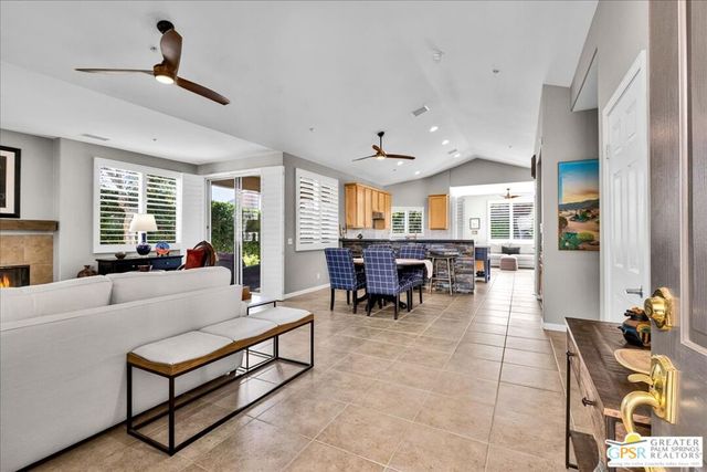 245 Canyon Circle 35, Palm Springs, CA 92264