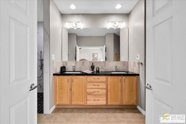 245 Canyon Circle 35, Palm Springs, CA 92264