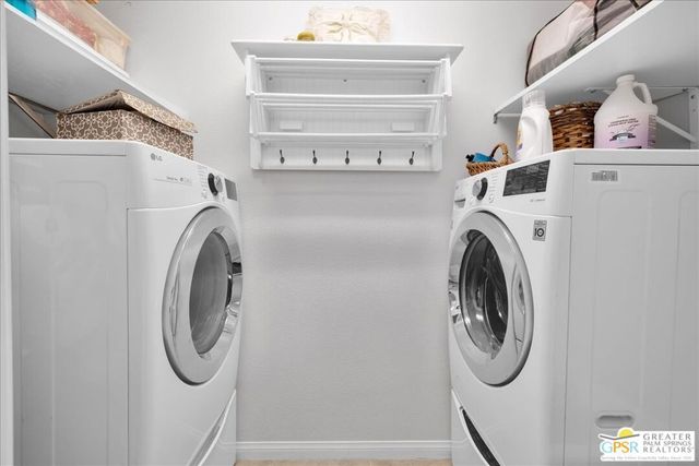 245 Canyon Circle 35, Palm Springs, CA 92264