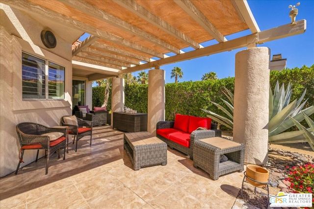 245 Canyon Circle 35, Palm Springs, CA 92264