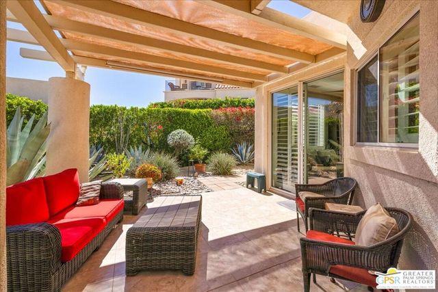 245 Canyon Circle 35, Palm Springs, CA 92264