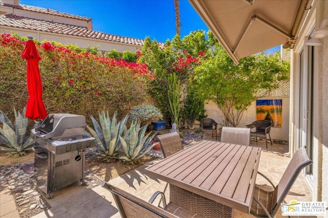 245 Canyon Circle 35, Palm Springs, CA 92264