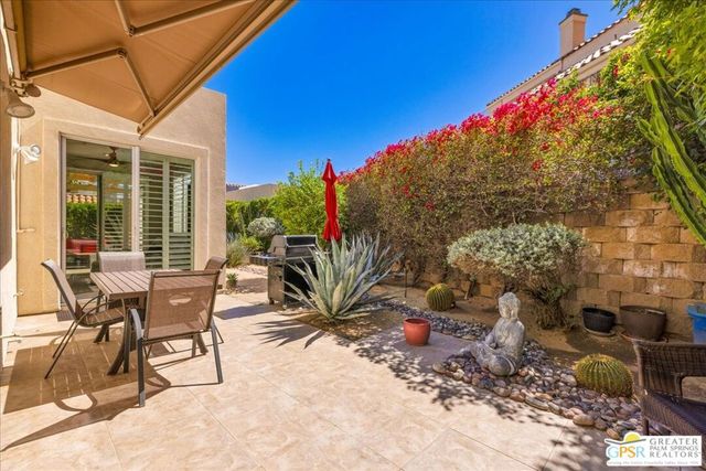 245 Canyon Circle 35, Palm Springs, CA 92264