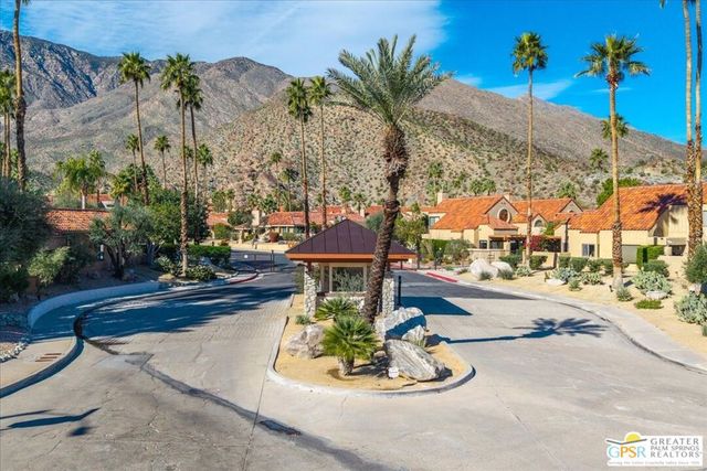 245 Canyon Circle 35, Palm Springs, CA 92264