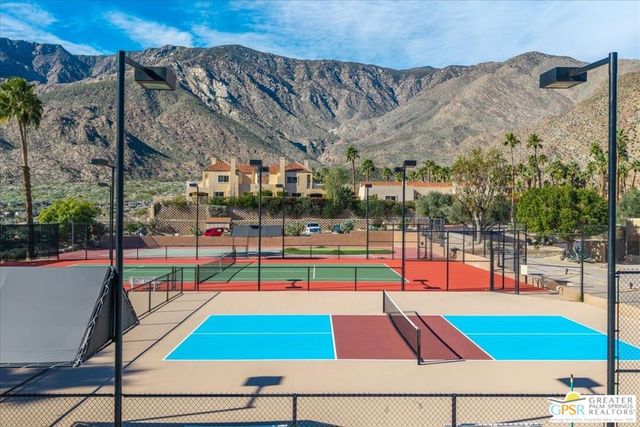 245 Canyon Circle 35, Palm Springs, CA 92264