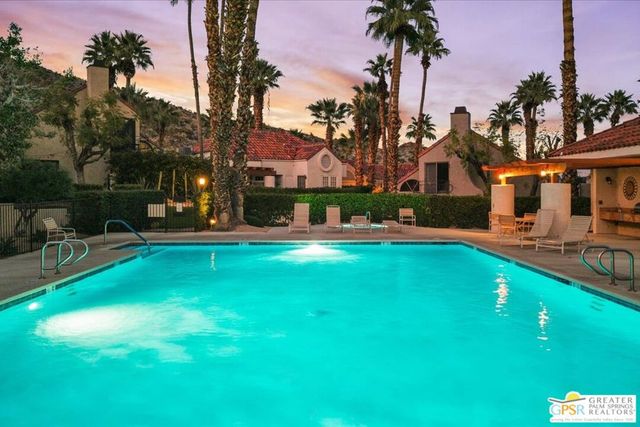 245 Canyon Circle 35, Palm Springs, CA 92264