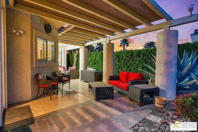 245 Canyon Circle 35, Palm Springs, CA 92264