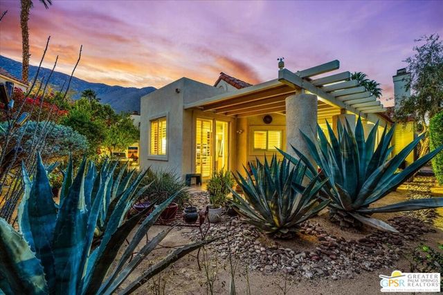 245 Canyon Circle 35, Palm Springs, CA 92264