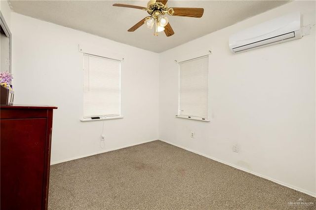 914 E Loeb Street, Edinburg, TX 78541