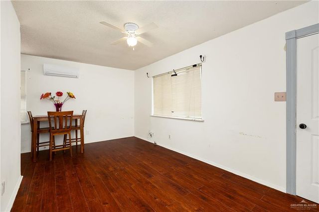 914 E Loeb Street, Edinburg, TX 78541