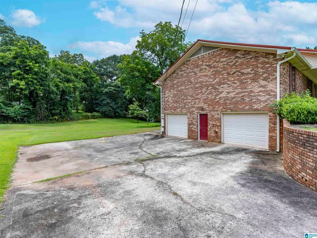 226 HIGHLAND DRIVE, Hueytown, AL 35023