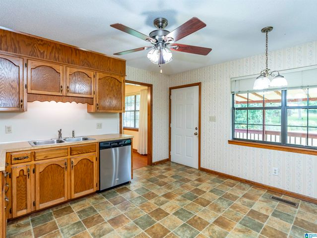 226 HIGHLAND DRIVE, Hueytown, AL 35023