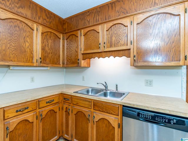 226 HIGHLAND DRIVE, Hueytown, AL 35023