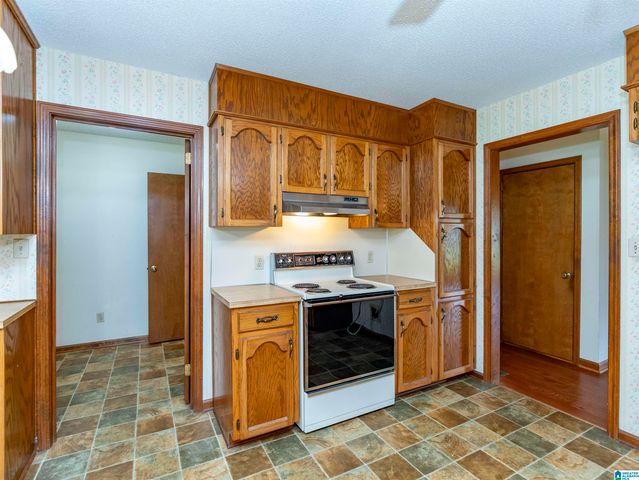 226 HIGHLAND DRIVE, Hueytown, AL 35023
