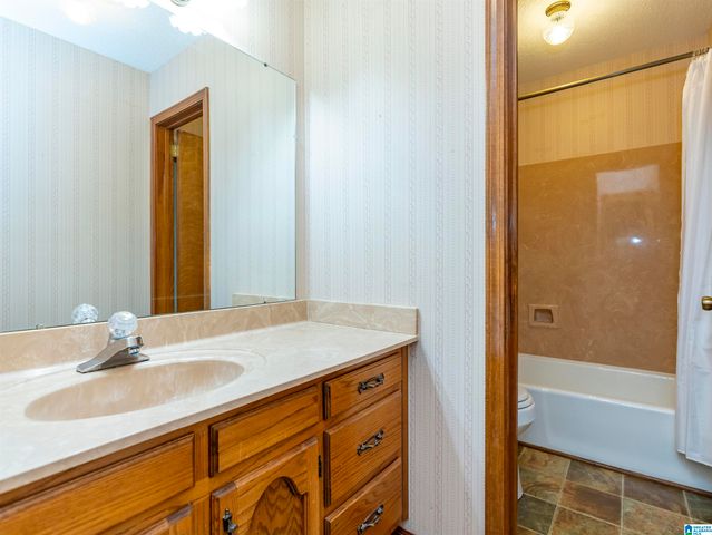 226 HIGHLAND DRIVE, Hueytown, AL 35023