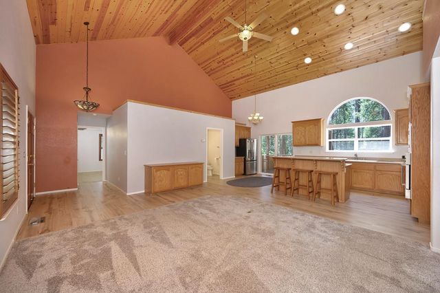 1861 Rubicon Rd, Georgetown, CA 95634