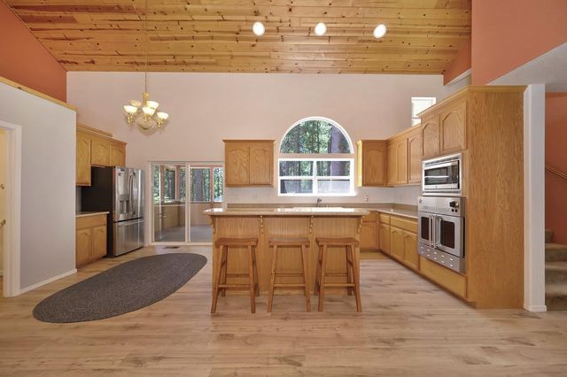 1861 Rubicon Rd, Georgetown, CA 95634