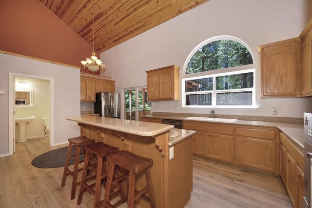 1861 Rubicon Rd, Georgetown, CA 95634