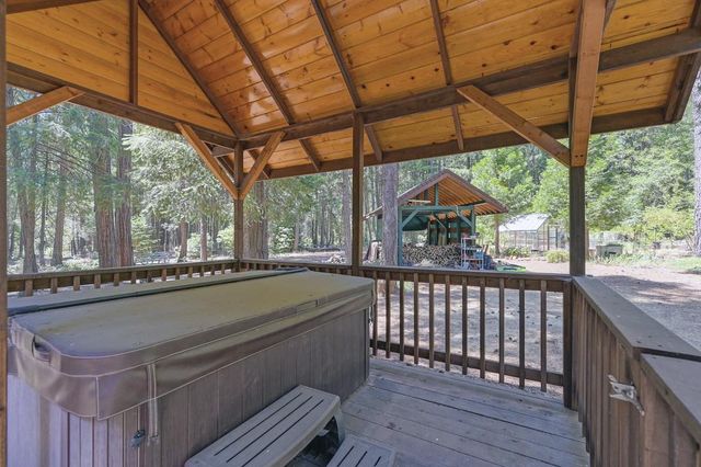 1861 Rubicon Rd, Georgetown, CA 95634