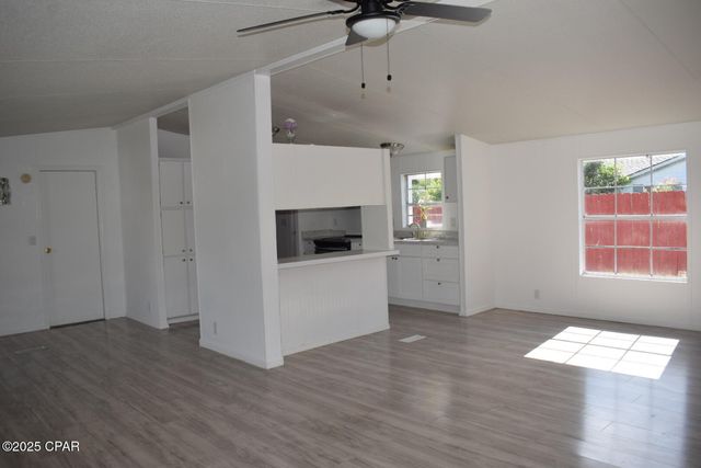 2730 E 12th Street, Panama City, FL 32401