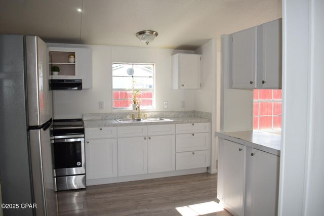 2730 E 12th Street, Panama City, FL 32401