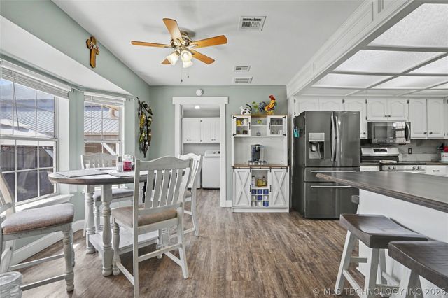 84 Southridge Drive, Pryor, OK 74361