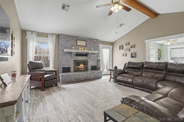 84 Southridge Drive, Pryor, OK 74361